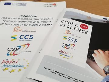 Free from CyberViolence: in distribuzione la brochure per i genitori